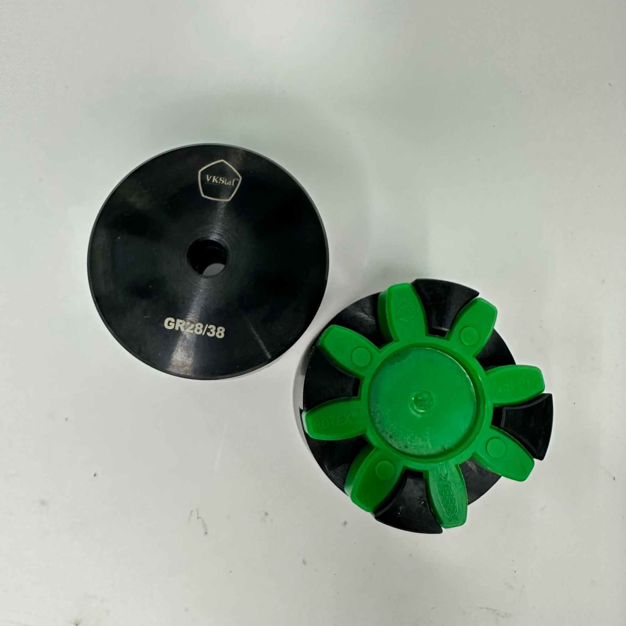Муфта кулачковая стальная GE T GR 28 / 38 1 1a 98 ShA пилотное отверстие Rotex 28